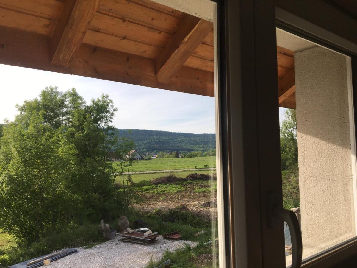Gite L'Atelier De Tournerie Montigny-sur-l'Ain Esterno foto